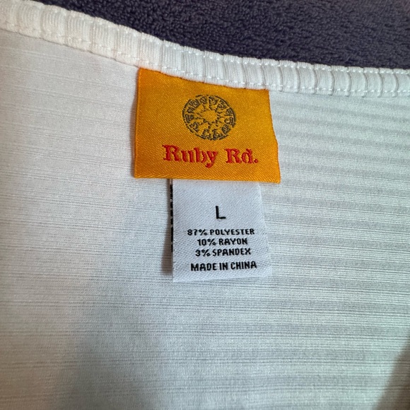 Ruby Rd. White Textured Top - Picture 4 of 5